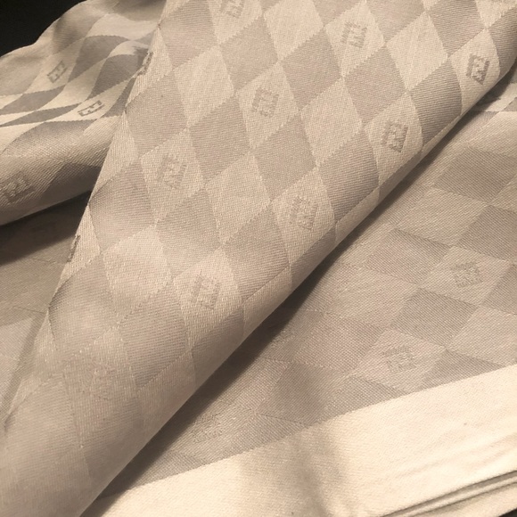 Fendi Handkerchief Unisex - Picture 6 of 9